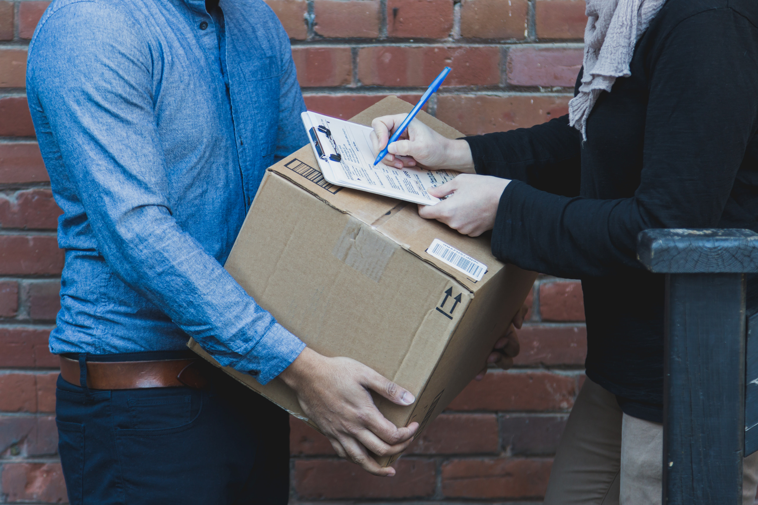 Parcel dispatch and last-mile delivery